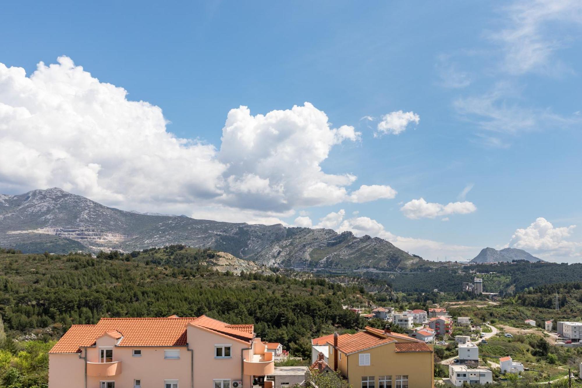 Apartments Villa Salona Sky Pokoj fotografie