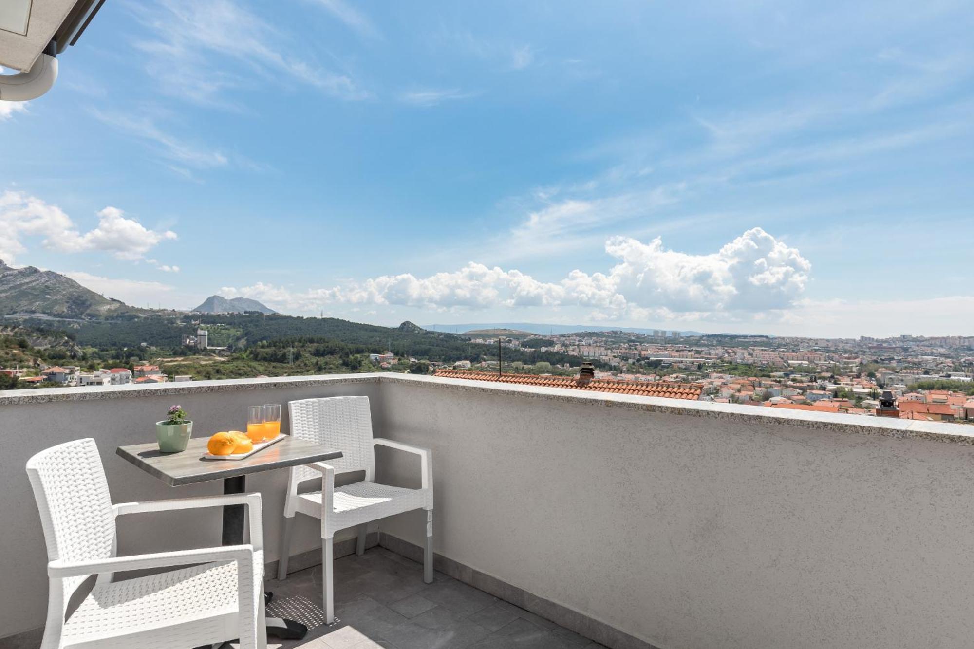 Apartments Villa Salona Sky Pokoj fotografie