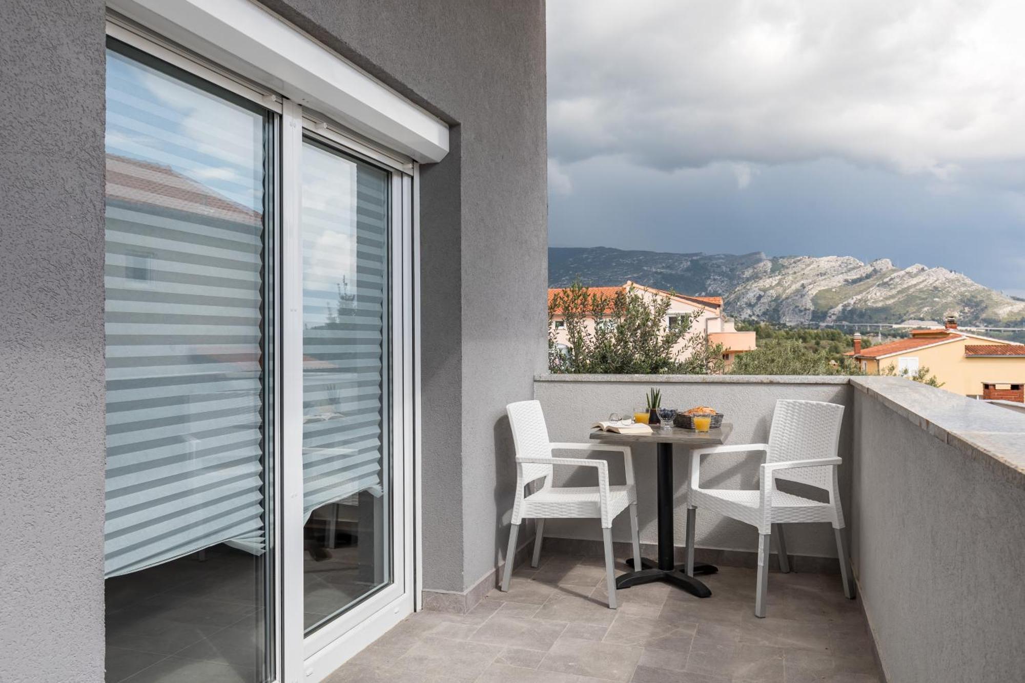 Apartments Villa Salona Sky Pokoj fotografie