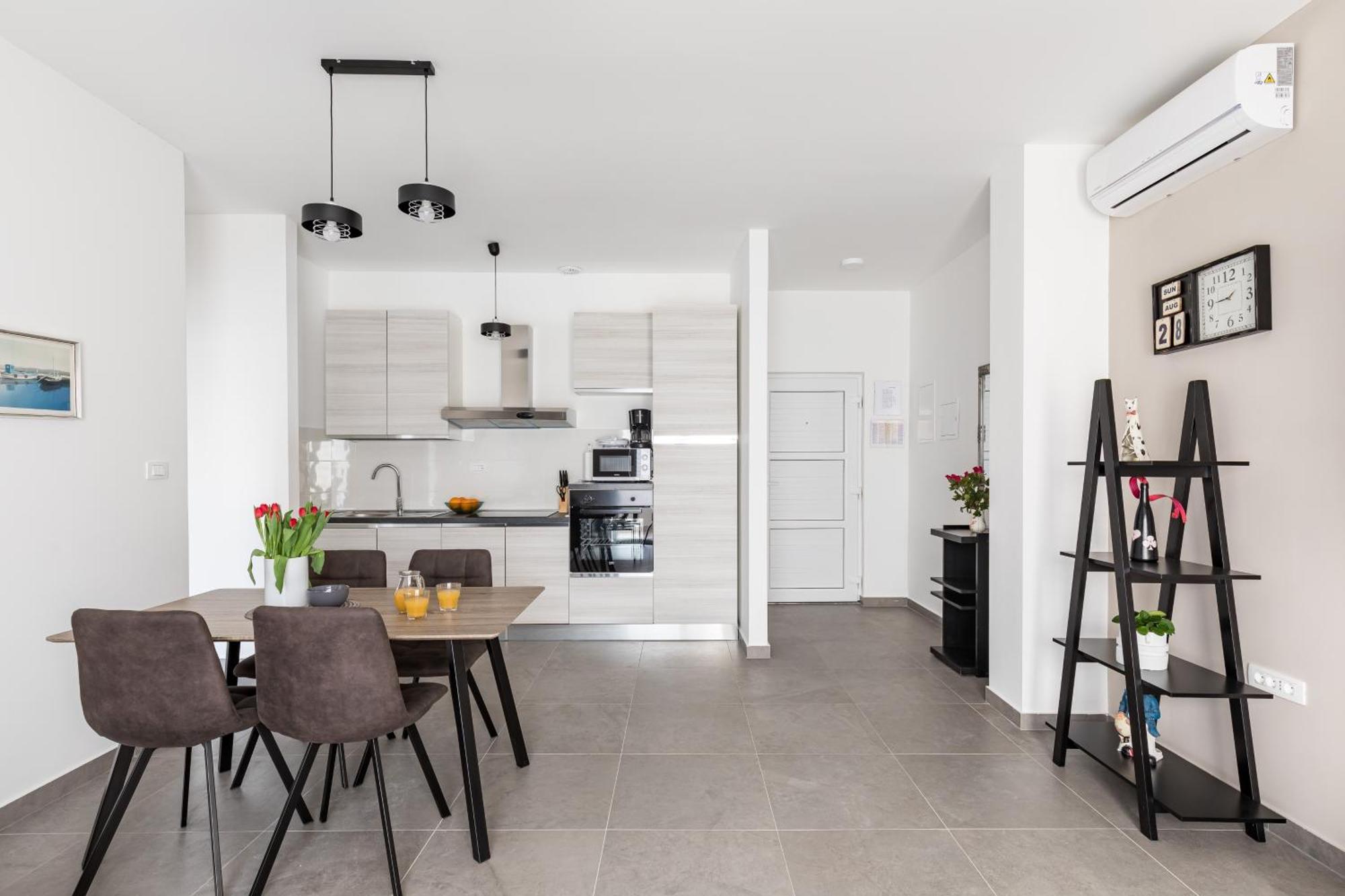 Apartments Villa Salona Sky Pokoj fotografie
