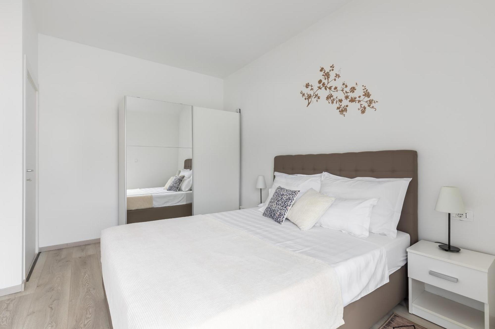 Apartments Villa Salona Sky Pokoj fotografie