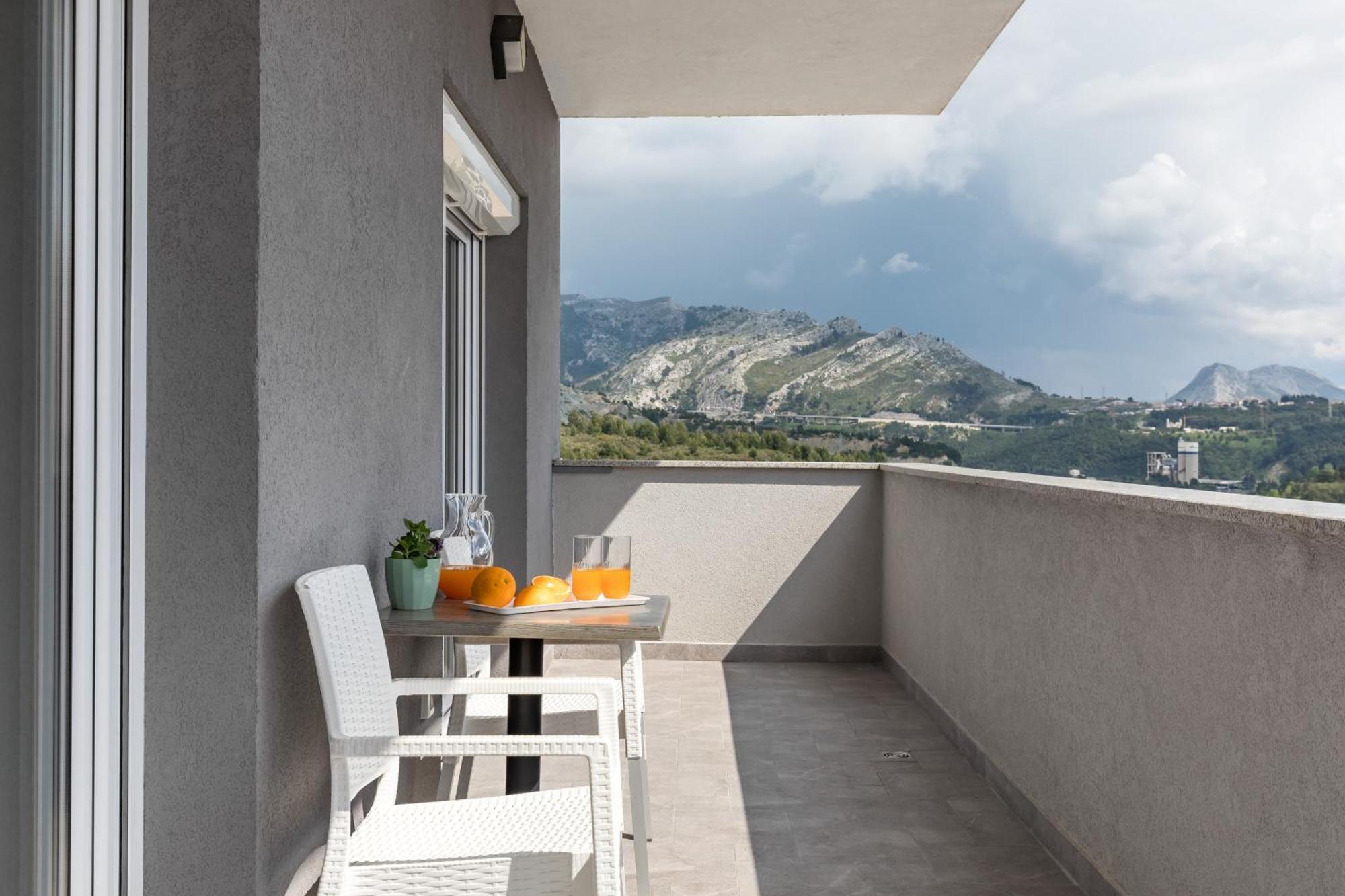 Apartments Villa Salona Sky Pokoj fotografie